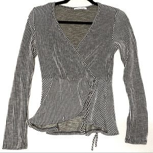 Pin Stripe Long Sleeve Top Size Medium